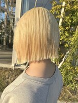 アンドシー(and c)&nbsp;抜きっぱなしブロンドボブ　MIKU