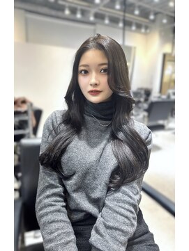 リス バイ ソヨン(Lis by SOYON) 黒髪/グレーベージュ/レイヤーロング/前髪パーマ/髪質改善