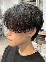 フィフス 原宿(fifth)&nbsp;原宿緩めシャドウパーマルーズパーマメンズカットセンターパート