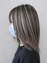 コタ 水戸(COHTA)&nbsp;レイヤーカットミルクティーベージュブリーチなしダブルカラー