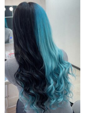ヘアーグランデシーク(Hair Grande Seeek) ツートンダブルカラー水色×黒髪シールエクステ長さだし