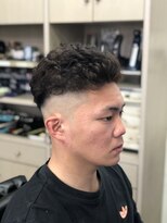 トネリ(Toneri)&nbsp;パーマ&スキンフェード