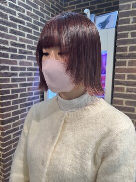ヘアーアンドメイク ビス(HAIR&MAKE bis) 顔まわりレイヤー×ピンクカラー