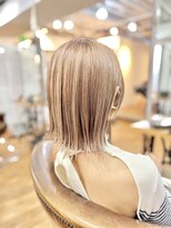 ワン エイティー ディグリース 恵比寿(180°One Eighty Degrees.)&nbsp;タイトボブ/ハイトーンボブ/暖色ミルクティーベージュ