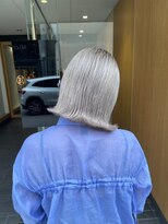 シィーム(cime) ホワイトグレージュカラー