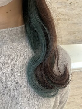 ウェーブス 大宮門街店(wave's) インナーカラーグリーン wave's大宮門街 唯