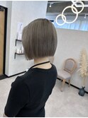 アッシュグレージュ ボブ