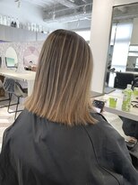 エイト 神戸三宮店(EIGHT)&nbsp;【ワンブリーチで作る】バレイヤージュ♪