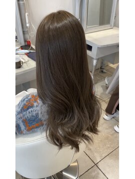 ザック ヴィ(ZACC vie) ブリーチなしで作る艶感バニラグレージュ