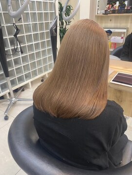 クララ ハチオウジ(CLALA Hachioji) 透明感ベージュ