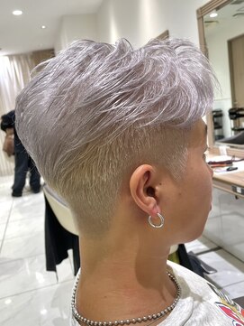 アッシュ 成増店(Ash) プラチナシルバーカラー