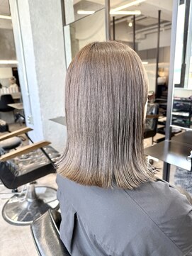 エイト 池袋店(EIGHT ikebukuro) ミルクティーベージュ