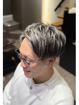 ブル(b.u.l.l.) ホワイトハイライト☆