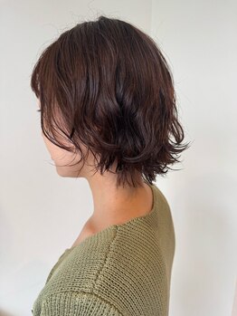 イニシオ(inicio)の写真/ショート・ボブにパーマで旬な彩りを。ヘッドスパで頭皮をケアし、至福の時を☆