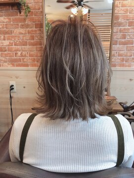 アナザヘアー なんば 高島屋前店(ANAZA hair) こなれミディの外ハネネビージュ♪