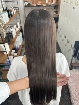 トゥーミー(to mee) セピアベージュ♪【新田】