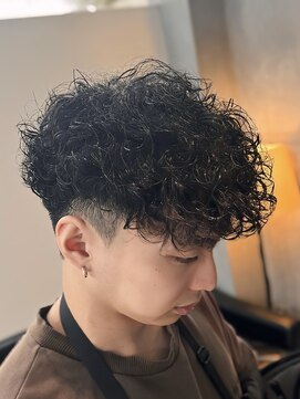 バース バイ ハピネス(BIRTH by happiness) ツイストスパイラルパーマツイストパーマメンズマッシュパーマ