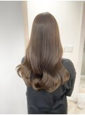 イメチェンヘアスタイルホワイトブロンド外はねボブワイドバング