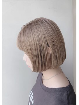 アンジェリカ 難波店(ANGELICA) 【ANGELICA 望月】大人可愛いハイトーンベージュ　ミニボブ