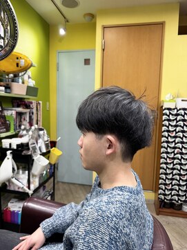 シースティア(siistia) 《マッシュ×刈り上げ》