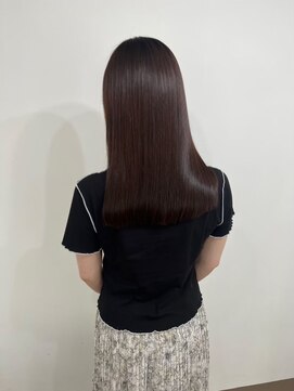 イオエ 元町(ioe) 前髪/暗髪カラー/艶カラー/小顔カット/髪質改善/縮毛矯正/黒髪