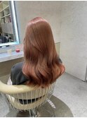 ピンクベージュ