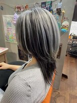 ヲタクに美容室は難しい。&nbsp;ウルフ×アンブレラカラー  シルバー×ブラック