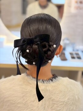 ヘアアレンジメント ボガスティーズ 溝の口店(Hair arrangement Vogusty's) 三つ編みカチモリ/タイトシニヨン/タイトヘア/ツヤ髪