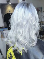 ブレイズヘアー(BLAZEhair)&nbsp;【超ハイトーンデザイン】ホワイト×ブリーチ４回