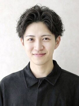 銀座マツナガ 神田店 冬のツーブロック×大人クール◎センターパートハンサムカット