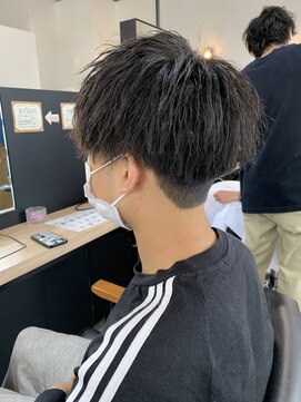 ジーニー 横浜(giinii) ツイストスパイラルパーマ-スリークショート