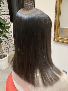 ルーブル(LOUVRE) うる艶ストレート 透明感カラー