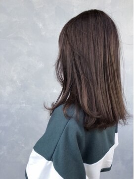 メイプルフェロー(MAPLE fellow) 大人可愛いレイヤーカットグレージュブリーチなし伸ばしかけ