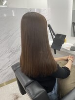 イレス 札幌駅南店(IRESU) ミディアムヘア斜めバンググレージュカラーシルキーベージュ