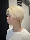 センターパート×抜きっぱなしブロンド ホワイトブロンド