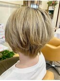 ショートボブ/ショートヘア/丸みショートボブ/ハイトーン