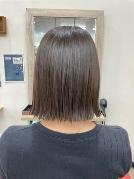 サクラ(SAKURA) 切りっぱなしボブで透明感カラー♪