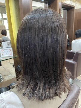 ネオリーブクレア 綱島店(Neolive Krea) 切りっぱなし/外はね/髪質改善/アッシュグレージュ