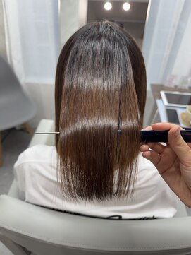 ランプシー(Lampsi) 髪を痛めない’自然な美しさ’を叶える【髪質改善ストレート】