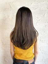 コルク バイ マグ 松本駅前(COLK by Mag)&nbsp;オンブレグレージュオリーブベージュくびれミディ大人美人