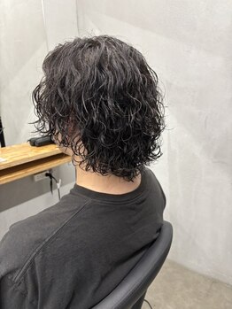 エヌ(N)の写真/多くのメンズから支持を持つスタイリストが集結。ビジネスライクやスポーティな動きのある最旬スタイルに！