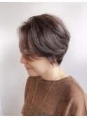 ハイライト　グレージュショートボブ