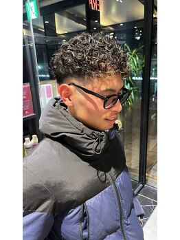 リタヘアー(LITA HAIR)の写真/【手柄駅5分】トレンドに敏感な学生から支持。校則やバイトに合わせた「カッコいい」を提案。