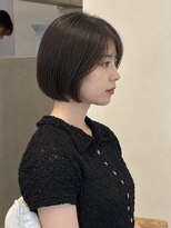 イミ(imi) 大人ボブ/ダークグレー/髪質改善/白髪ぼかし/ショートカット登戸