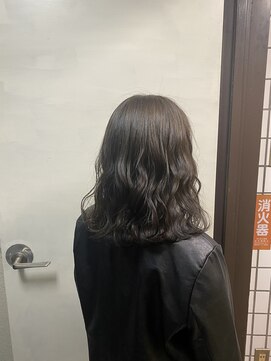 ラべリー 池袋(LOVELEY) スモークグレー ヘアカラー 【池袋】