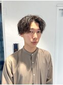 メンズ波巻パーマセンターパートツーブロック
