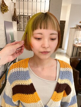 ニュウニュウ(NIU NIU) ボブセクションカラー