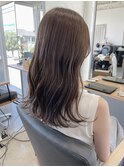 似合わせカットセミロング×柔らかいベージュカラー