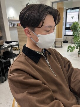 オリ 仙台(Oli) 20代～30代韓国風センターパートメンズカット刈り上げ［仙台］