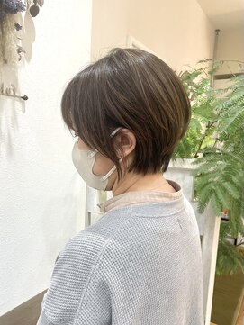 フゥカ 類家店(fuka) 青森八戸　前下がりショートボブ　グレージュ 20代30代40代50代